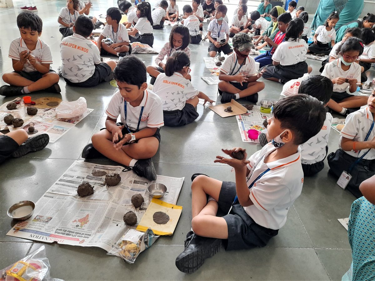 BirlaOpenMinds's tweet photo. #ecofriendlyganesha #naturalclay #clayactivity #cultureandtradition #birlaopenmindsinternationalschool https://t.co/ycPI43tzNM