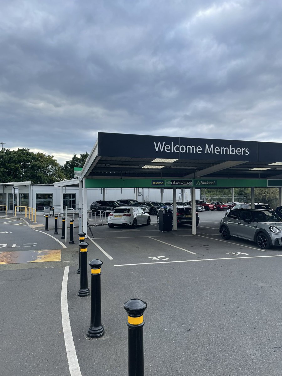 Great last day at Manchester Airport ✈️yesterday before returning to University. The last few weeks at the Airport have been a great experience for me, as I have gained a strong insight into airport operations and how Home City compares to a Premium Airport location. <a href="/SuhaibErac/">Suhaib</a>