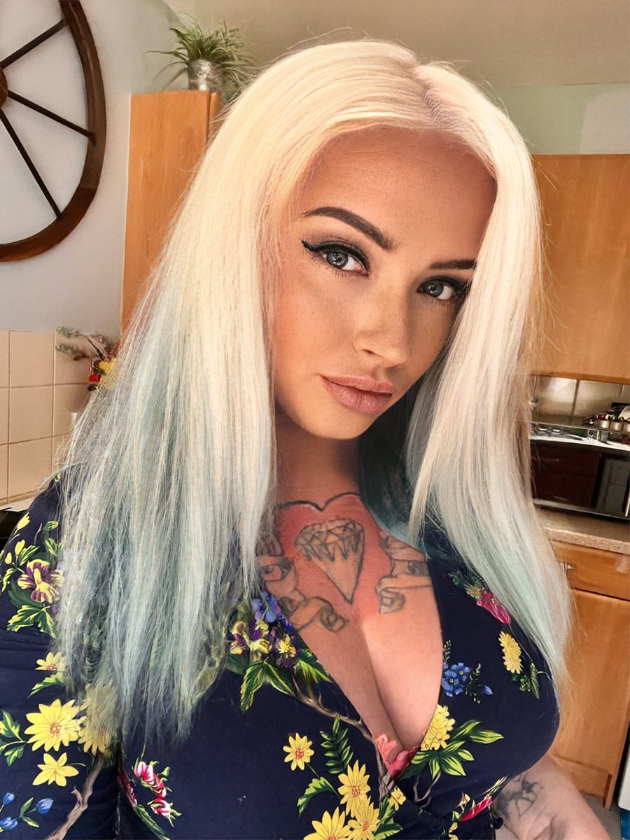 Jessicaelmesho1's tweet photo. https://t.co/SYLs0Wdj0V #onlyfans #onlyfansgirl https://t.co/1W96SJ3qjM