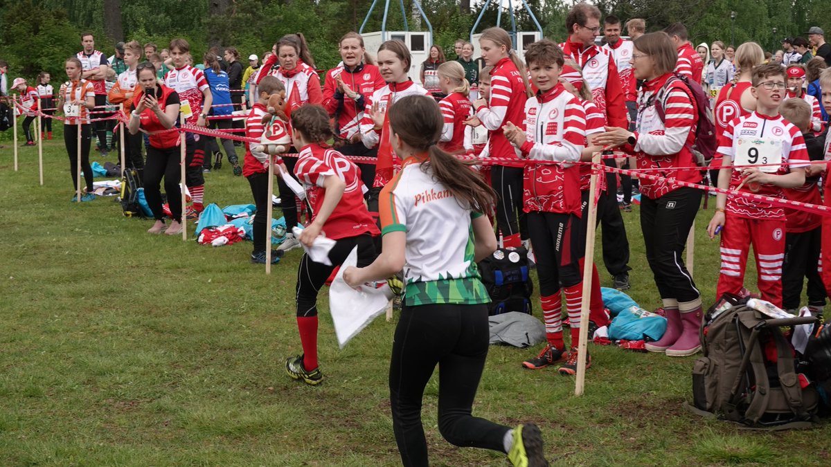 Lasten ja nuorten vuosittainen Leimaus-leiri etsii uutta leirivalvojaa. suunnistusliitto.fi/2022/08/leimau…
Seuraavat Leimaus-leirit: 
2023 Tampere, 2024 Pajulahti, 2025 Kuortane. 
#suunnistus