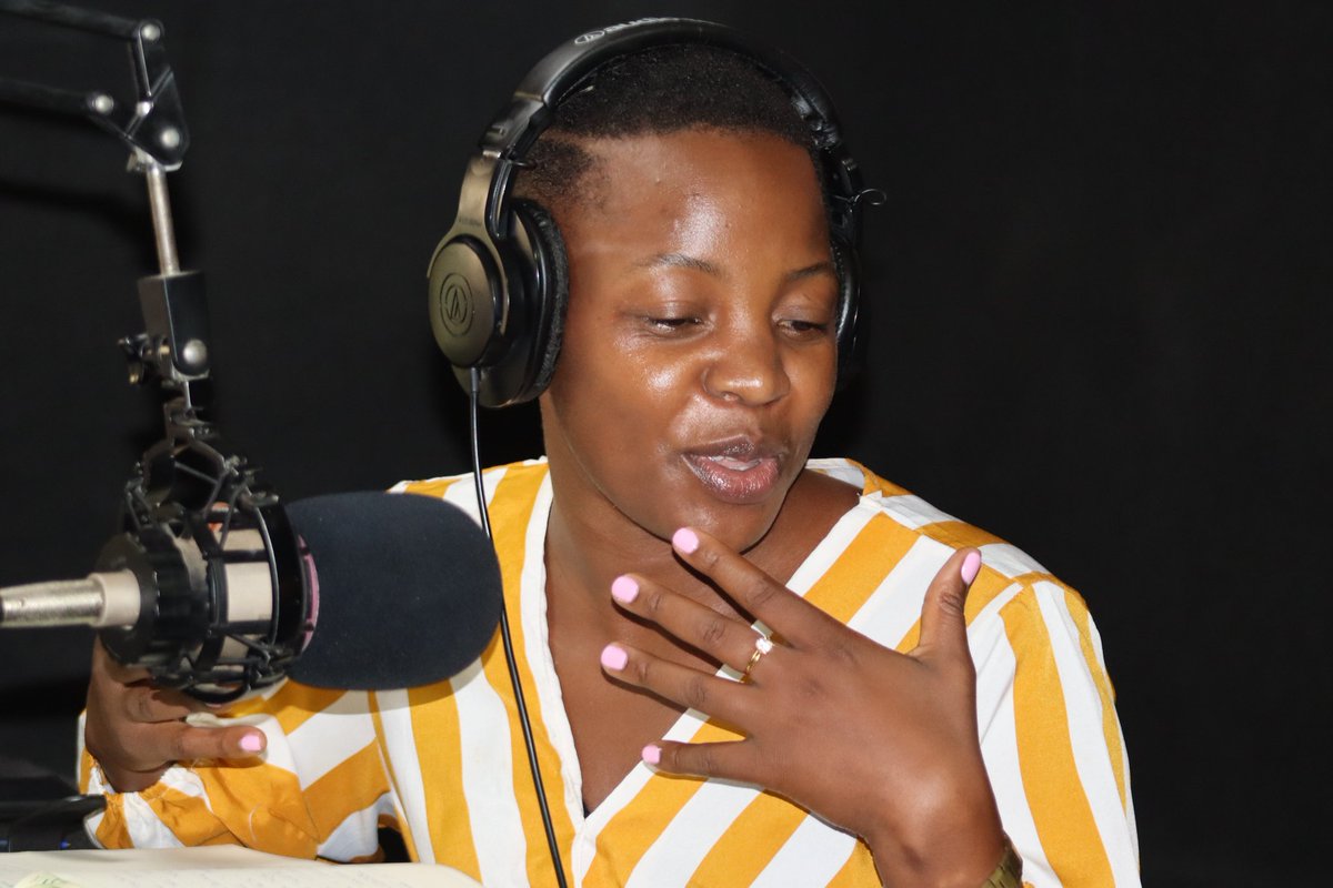 visionradio891's tweet photo. Tuesday Setting With @RoseBatunga91
https://t.co/OrSJychnqc
Where Are You Enjoying The Show From?
#IssueOfTheDay: Would You Take Aloan For Your Boyfriend Or Girlfriend?
#TuesdayFeeling
#VisionBaseWithRoseB
#VisionRadioFeelGood https://t.co/hQaK0dAxCe