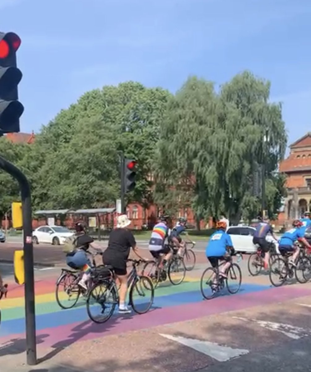 sarahegalligan's tweet photo. I love my city’s joyous Pride celebrations & I’m pleased as punch with @TrekBikes Sunday ride being part of it: joyous with a serious edge🌈. Our ‘History of Mcr LGBT+ activism’ bike tour was a sell-out for the 2nd year & we’re delighted to have supported @MicroRainbow #Pride22 https://t.co/K2RqkEDO9W