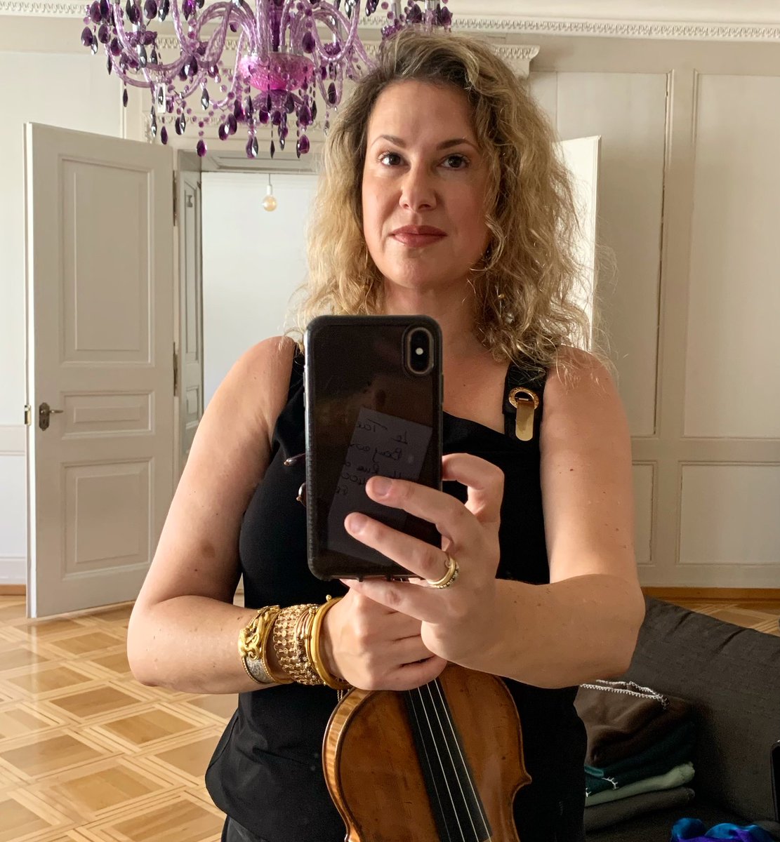 The season starts 🎶🎻🎼
#season22/23
#livemusic
#music
#classicalmusicians 
#classicalmusic
#violin 
#violinista
#backstage