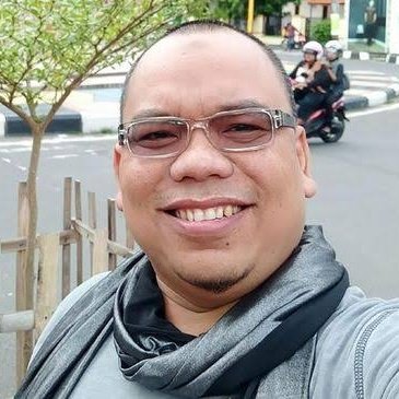 JhonSitorus_18's tweet photo. Ingat Tofa ingat Kuwat 🤣, tinggal dibotakin doang

Astagaa...moon maap ya Tuhan https://t.co/u26oSCOnrT