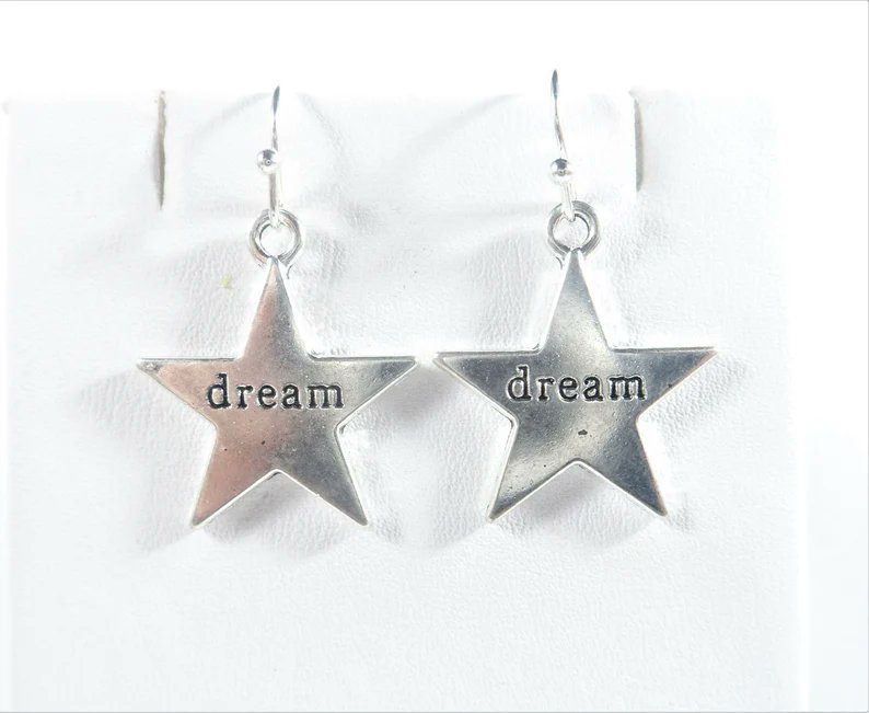 Silver dream star earrings are the perfect gift to remind one to always dream. Great gift for self, sister, daughter, friend, student and more.

etsy.me/3Oxrkmv
#enchantedroseshop