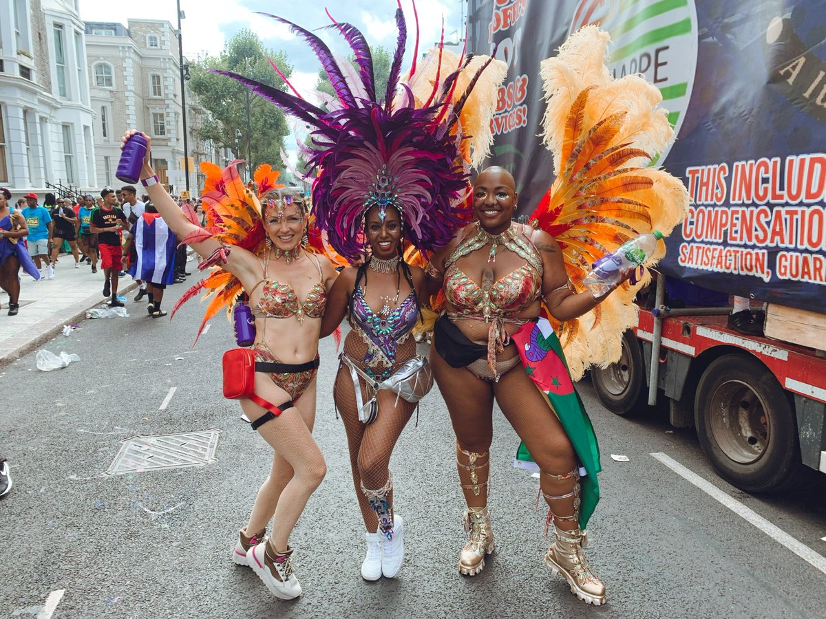 lidiaanamusic's tweet photo. #NottingHillCarnival was 😍😍thank you
@lagniappe_mas for having us and thank you
@arubaredmusic for making my life special perfect . Thank you Heidi, @curvynyome etc for
the high vibes
....Back next year
#eritrean #carribbean
#soca #masband #carnivalcostume
#NottingHill2022 https://t.co/OK5fYVszNL