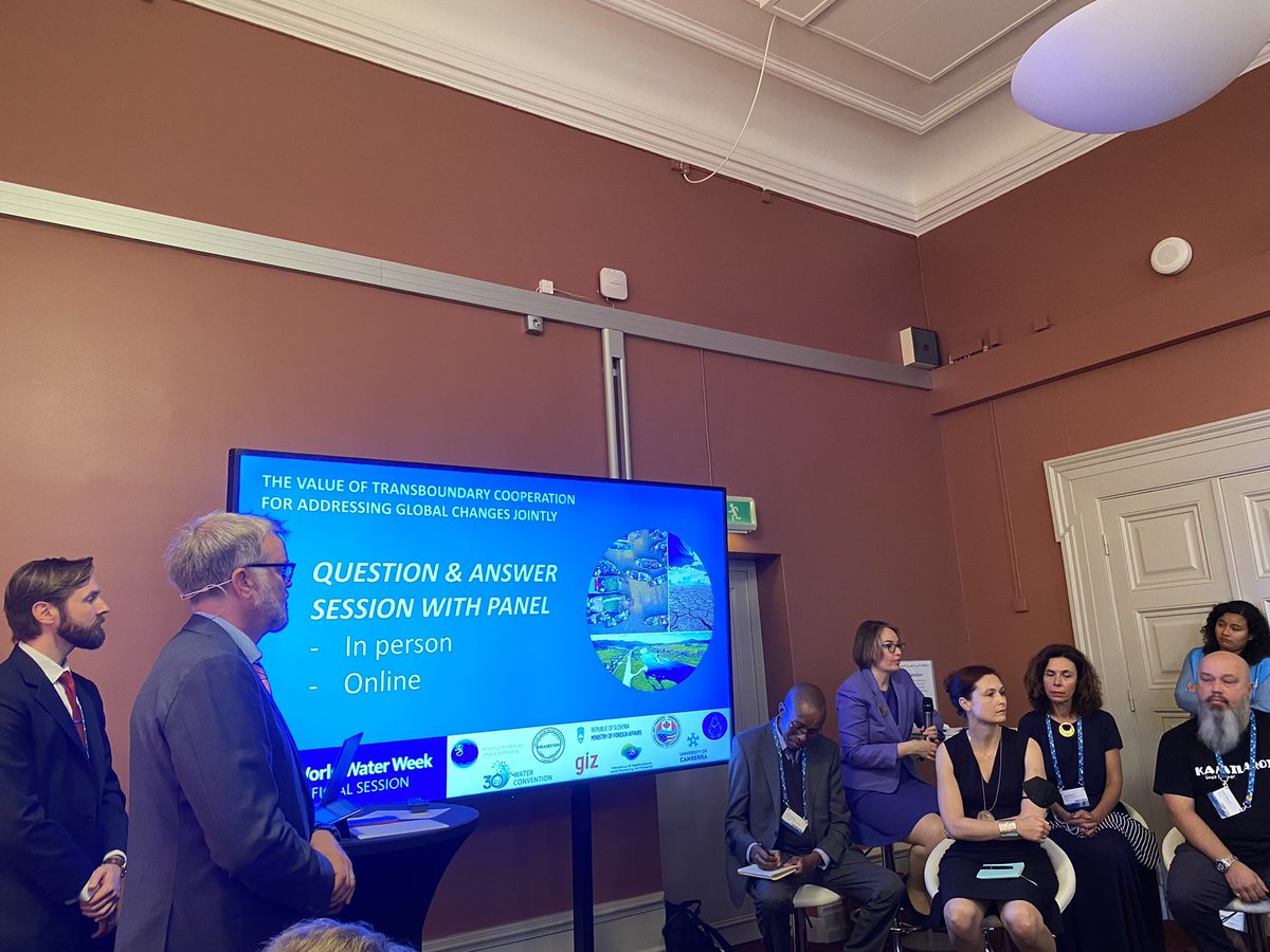 Sharing lessons learnt of  #transboundarycooperation - inclusivity, diplomatic process to build trust, identifying shared needs and benefits, joint bodies, shared knowledge base - all contribute towards cooperative relations. Great discussions at <a href="/UNECE_Water/">Water Convention & Protocol on Water and Health</a> session at #WWWeek.