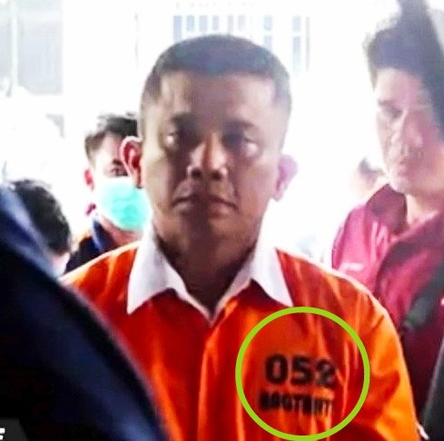 El_Kandhawy's tweet photo. 052
_
Angka tersebut bukan suatu kebetulan, ia sedang menunjukkan siapa dirinya. 
_
Dalam dunia judi per-Togelan angka tersebut memiliki arti yang besar atau Raksasa. Kalau Tokoh ia adalah Raja , kalau Hewan ia adalah Ikan Paus.

Sambo
Putri Chandrawati
Brigadir Yosua
Bharada E https://t.co/dqsefH5BMr