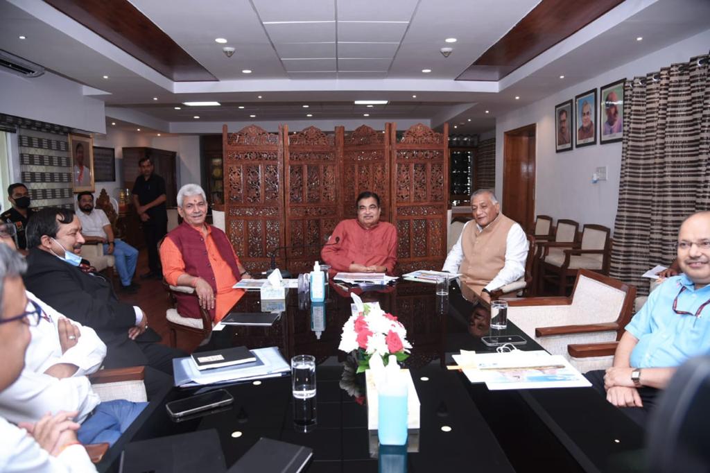 nitin_gadkari's tweet photo. #BuildingTheNation

Improving Passenger Infrastructure Development across the Nation,

Witnessed the MoU Signing Ceremony between #NHLML and Katra Development Authority with Union MoS @Gen_VKSingh Ji, L.G., Jammu &amp; Kashmir Shri @manojsinha_ Ji and Central &amp; State Officials. https://t.co/V9exO3Bsgf