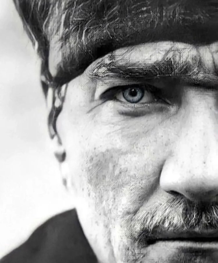 Cephede kazandıklarımızı siyasette kaybetmek istemiyorsak, barış günlerinde de savaştaki kadar cesur, fedakar, atak  ve zeki olmalıyız. 30 Agustos Zafer Bayramı'nın 100. Yılı kutlu olsun.