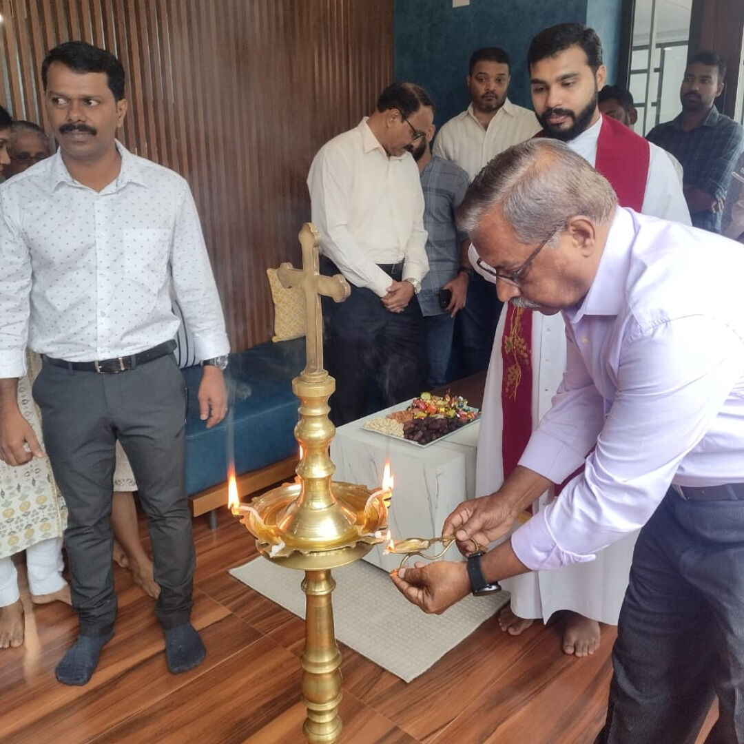 Oriontechnolog7's tweet photo. We have officially started a pleasant journey at our new office located in Kottaram arcade by conducting the Venjirippu on august 29th Monday. Orion Technologies need your prayers and support to grow more and more. We warmly welcome you all to our new office! https://t.co/T32UhYXKfu