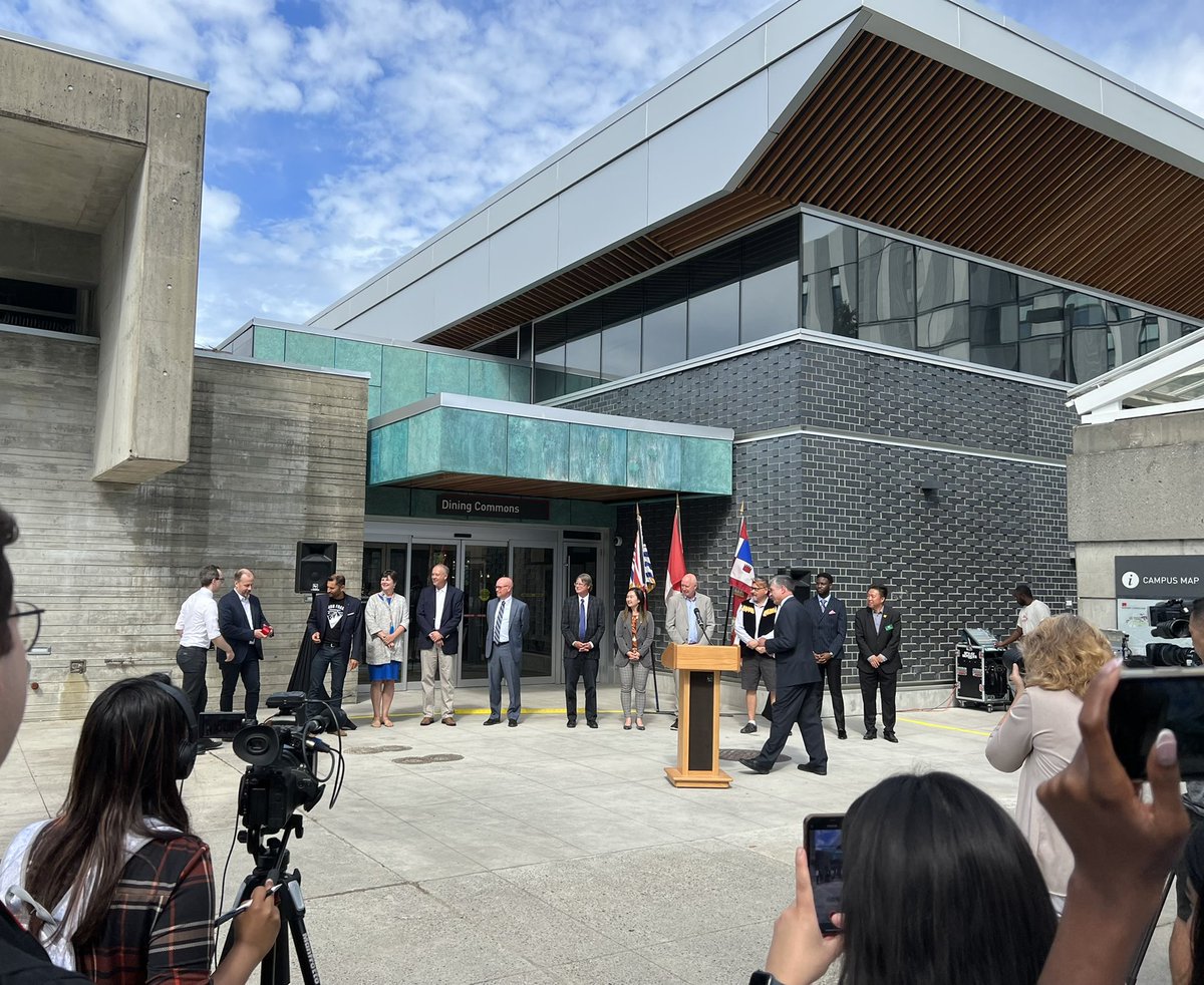 adegb13's tweet photo. Honoured to have had the opportunity to meet and speak alongside @MayorofBurnaby, minister @AnneKangMLA, minister @KatrinaCBurnaby and other distinguished guests at the opening ceremony of @SFU new Dining Commons. Excited for students to get to experience this new space!!💯🍽🍽💯 https://t.co/ZRHCdMI85w