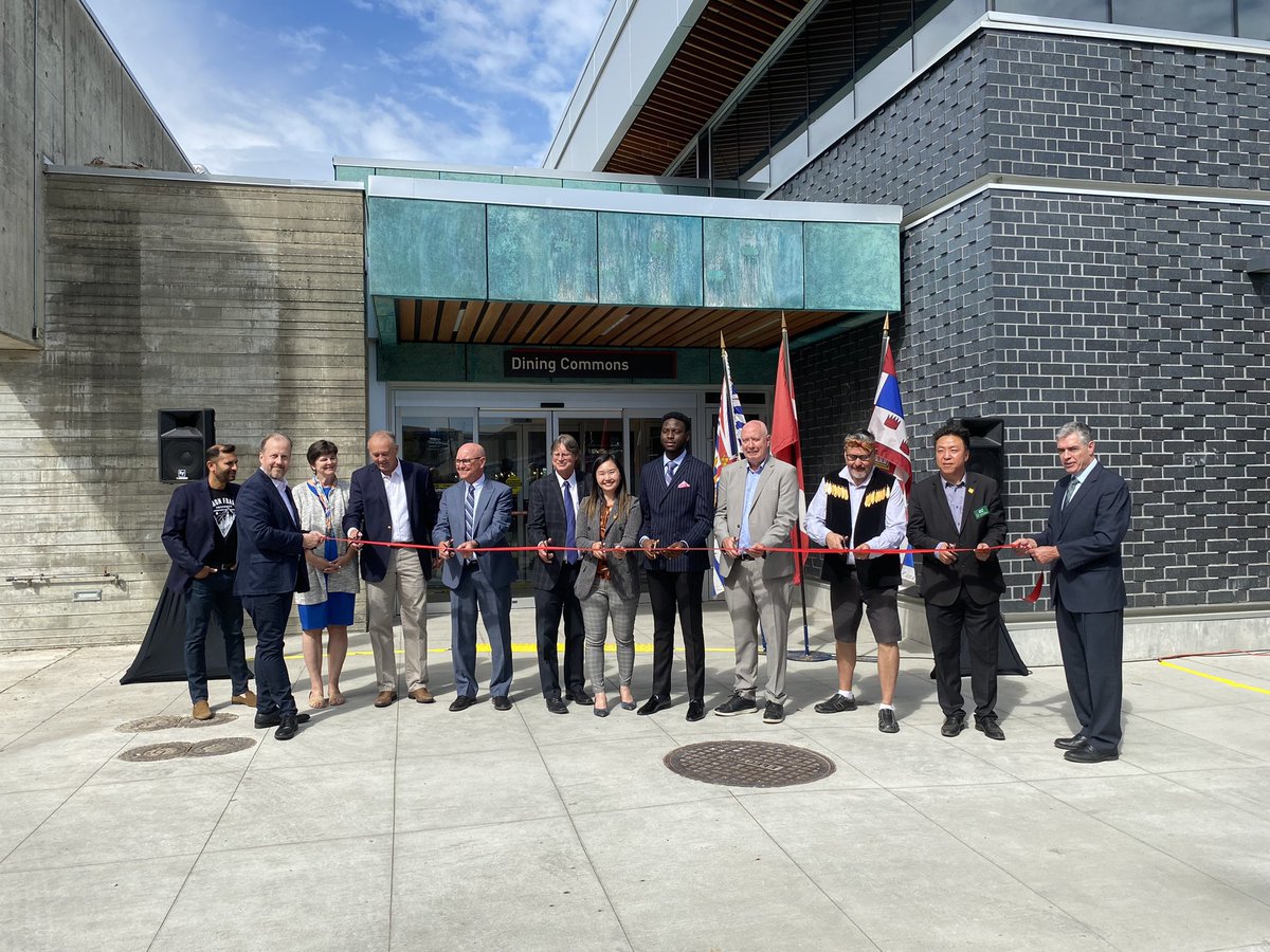 adegb13's tweet photo. Honoured to have had the opportunity to meet and speak alongside @MayorofBurnaby, minister @AnneKangMLA, minister @KatrinaCBurnaby and other distinguished guests at the opening ceremony of @SFU new Dining Commons. Excited for students to get to experience this new space!!💯🍽🍽💯 https://t.co/ZRHCdMI85w