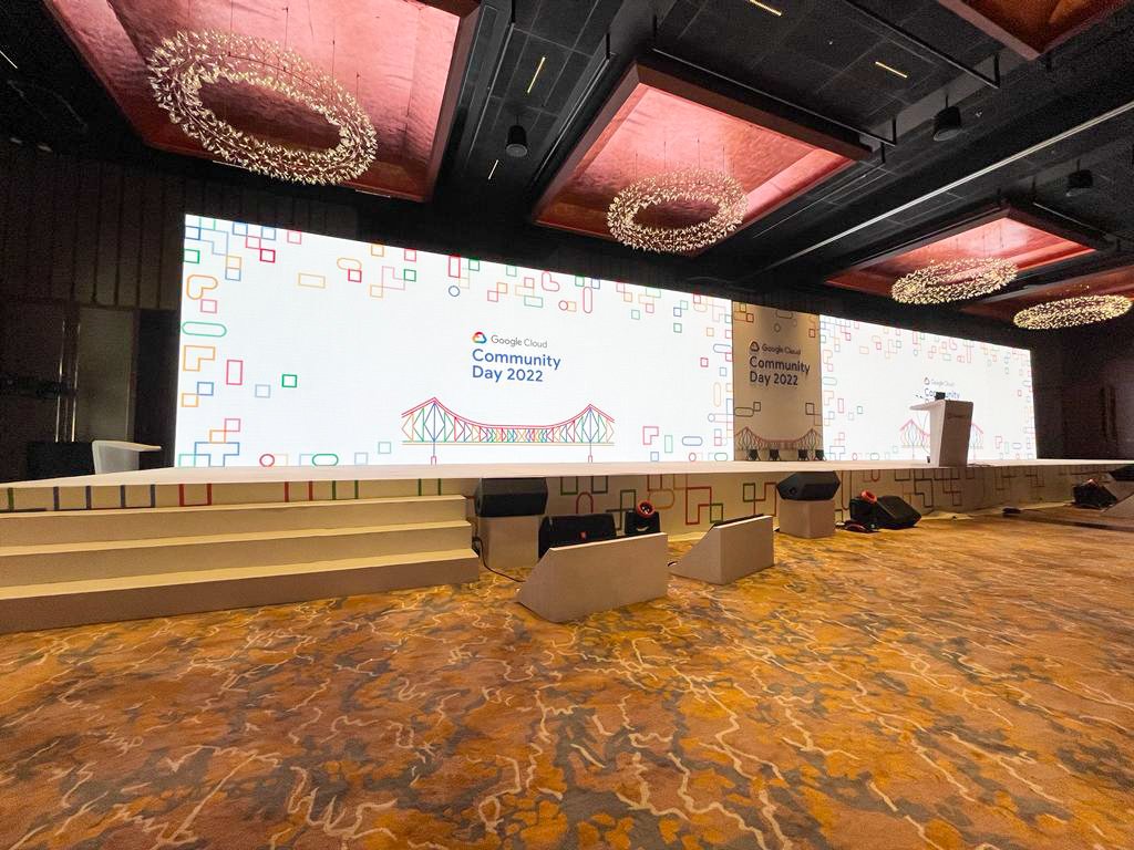 s_oumyadip's tweet photo. Some more glimpses from #CCDKol 🎉🤍 excited to meet with you all in the upcoming events 👩‍💻🧑‍💻 cheers 🥂
#GDGKol #CloudCommunityDays @googlecloud @gdgkolkata https://t.co/YHJygWa4yB