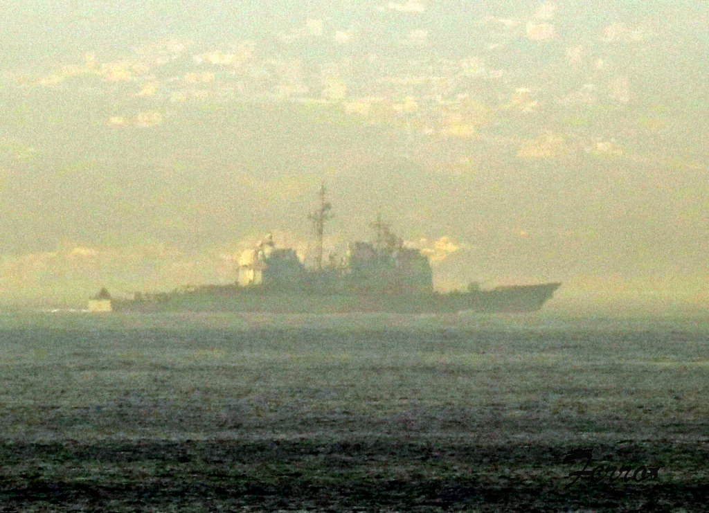 US Navy CBG heading west through the Strait of Gibraltar this morning #shipsinpics #ships #shipping #shipspotting @air_intel @YorukIsik @WarshipCam
@seawaves_mag @arleighburke511 @The_Lookout_N @NavalInstitute #USNavy 
 
⚓️USS HARRY S TRUMAN CVN75
⚓️USS SAN JACINTO CG56