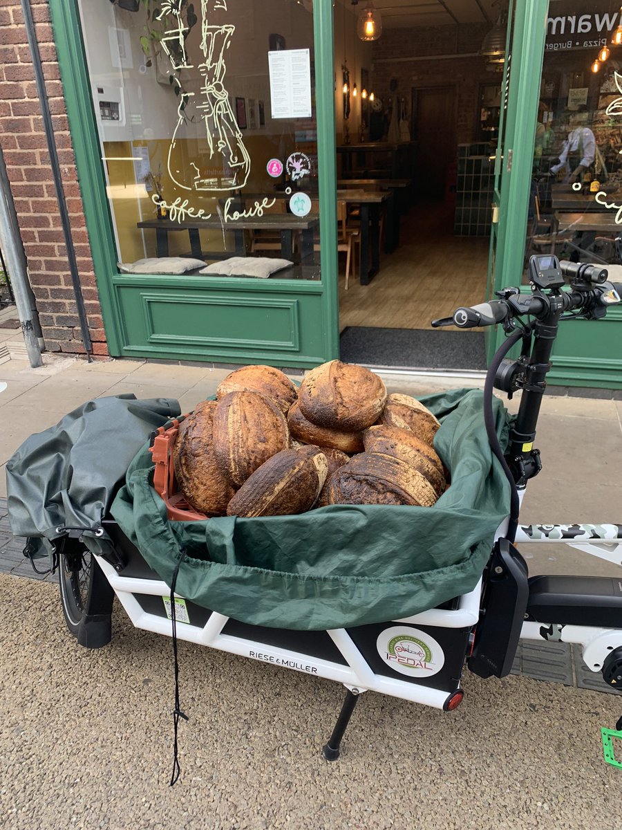 ipedalcargo's tweet photo. Bread, bread glorious bread 😉👍
@beancolecoffee #onelessvan #chester https://t.co/DDsTI3i1XH