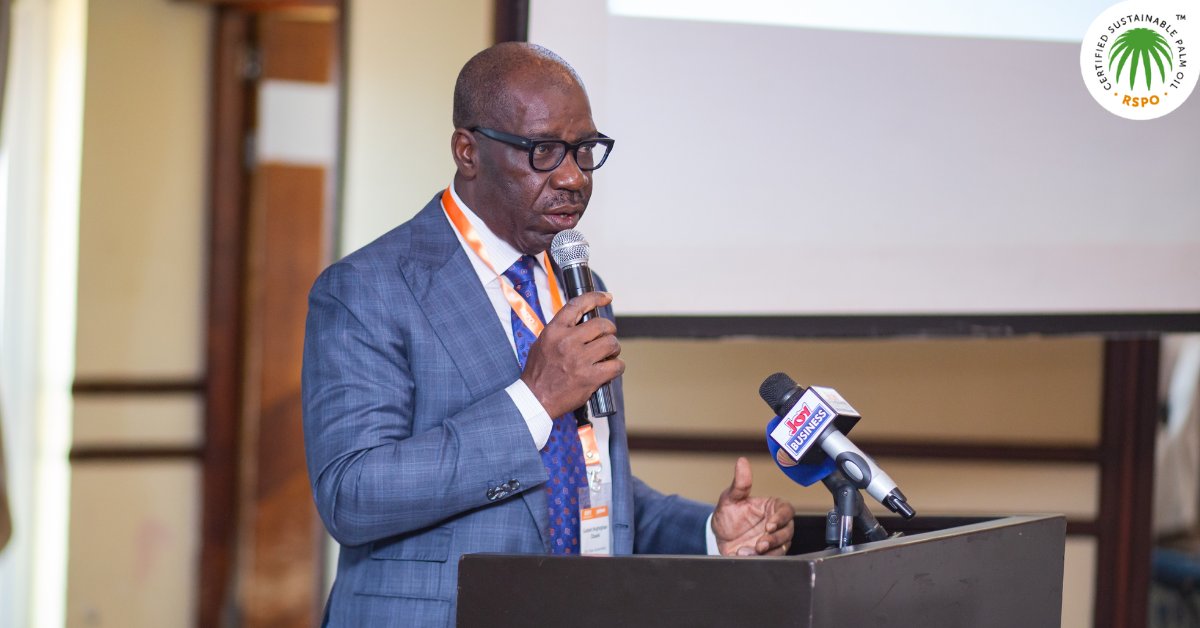 RSPOtweets's tweet photo. In the 1960s, #Nigeria used to be the world’s top producer of palm oil. Now, Godwin Obaseki (@GovernorObaseki), Governor of Nigeria’s southern Edo state, plans to revitalise the country’s #PalmOil industry—using #sustainable best practices. Read more: https://t.co/ENZpSUOJrP https://t.co/hdUCZv8zyu