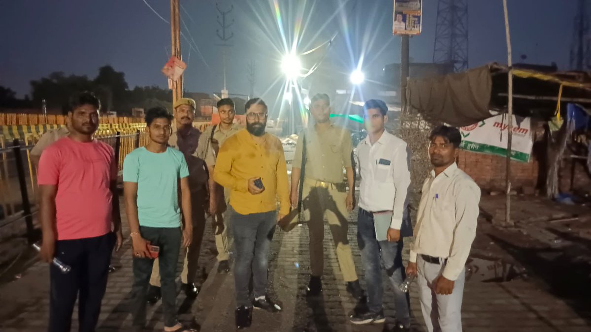 hivivek01's tweet photo. दिनांक 29&amp;30 अगस्त 2022 को विद्युत उपखंड आसफ़ाबाद फ़िरोज़ाबाद के अंतर्गत हाई लॉस फ़ीडर पर पीएसी बल के साथ विद्युत चेकिंग अभियान चलाया गया जिसमें 25 उपभोक्ता बिजली चोरी करते पाए गए।सभी के विरुद्ध FIR की कार्यवाही की जा रही है।@dvvnlfirozabad @dm_firozabad @MDDVVNL @aksharmaBharat https://t.co/BKKZlOMpbl