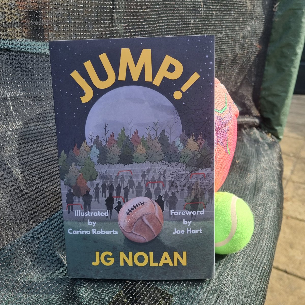 book_cosy's tweet photo. Today is my stop on the #Jumpbook #BookTour
@MonThePoetDog
@literallypr

A book full of hope, belief and determination. Check out my review over on Instagram 😊
https://t.co/imgm99ZHr4 https://t.co/e34OyGZwCU