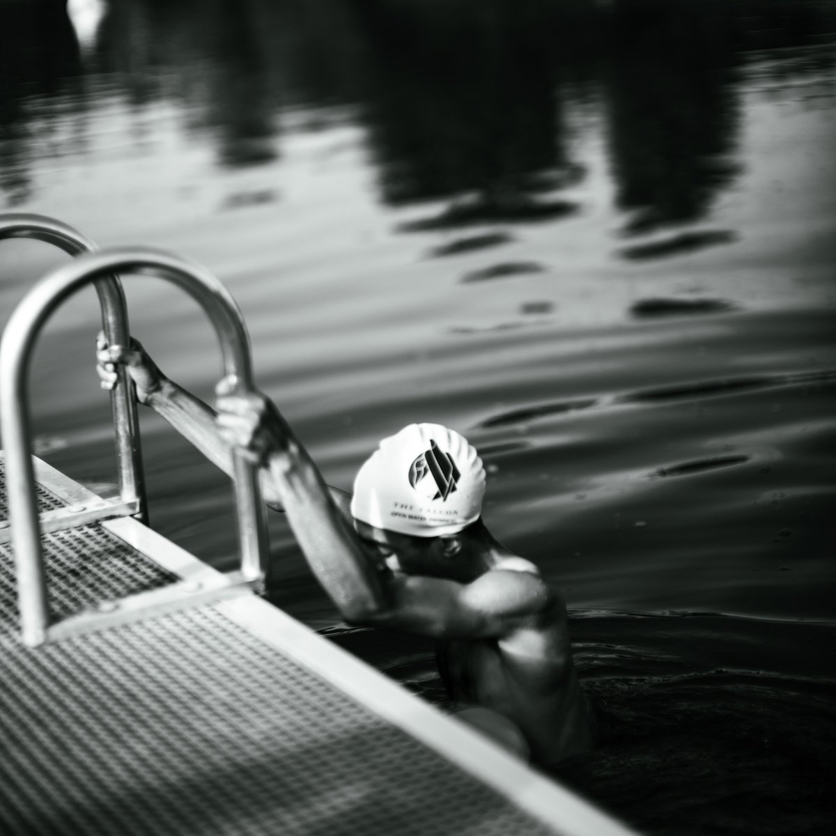 #WomenInFocus with photographer Lisa Tse as her #LeicaSL2S captures Lord and Lady Northampton swimming.
 
"Open water swimming has multiple benefits and the stunning lake at Castle Ashby has seen thousands of swimmers enjoy its lily lined course since launching this year."