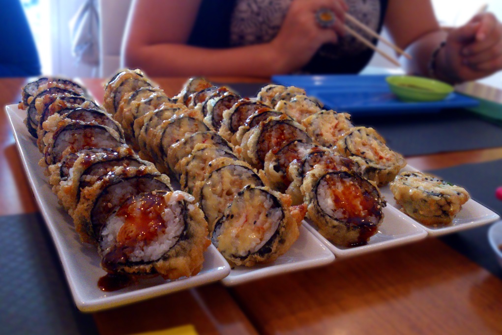 Comermallorca's tweet photo. Qué opináis de los rolls de #sushi #tempurizados? En I love Japo los hacen deliciosos, y además tienen un #menúdeldía muy completo https://t.co/2aaK1OSMFX https://t.co/pnauqEGUb1