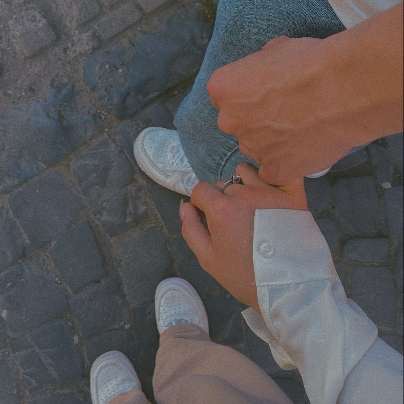 postsquinn's tweet image. POV: Você namora com o Joseph e essa é a sua galeria.