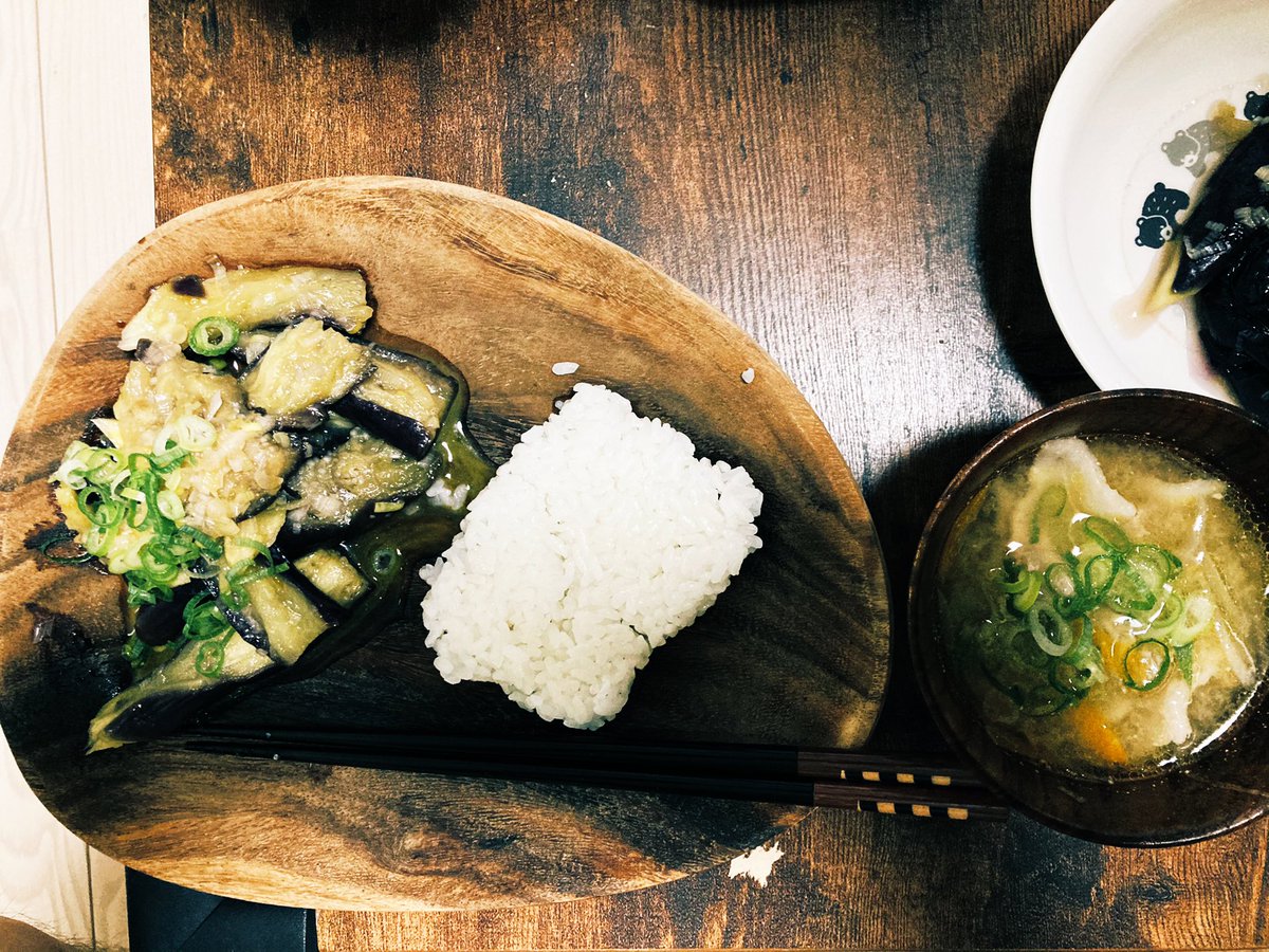 お久しぶりです。熱が二週間続いてます…クスリが終わって元気なると勘違いしたら、クスリ切れた瞬間38℃以上と言う異常に言葉をうしないました。また一週間クスリ漬けが始まります🙃