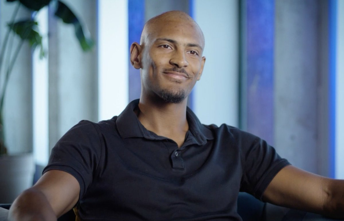 lnstantFoot's tweet photo. Sebastien Haller concernant son cancer : « Ma femme était sous le choc, mais elle pouvait y faire face. Mais... ma mère... c’est pas la même chose, parce que les mères sont des mères. J'ai appelé mes frères et sœurs pour m'assurer qu'ils seraient là pour elle. » 😩🤍 https://t.co/MnP2j3IRtV