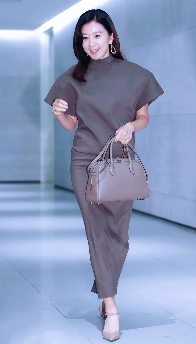 김희애 Kim Hee-Ae’s Gallery tweet media