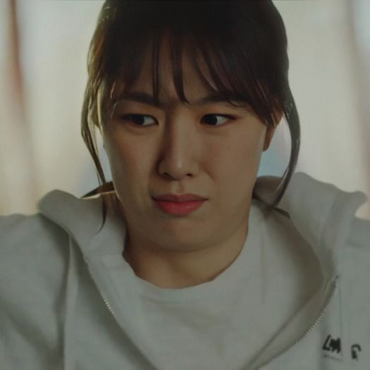 pinkeulemon's tweet photo. Mood banget akwokwokwok #SeoJiHye https://t.co/7T2TO2v8OP