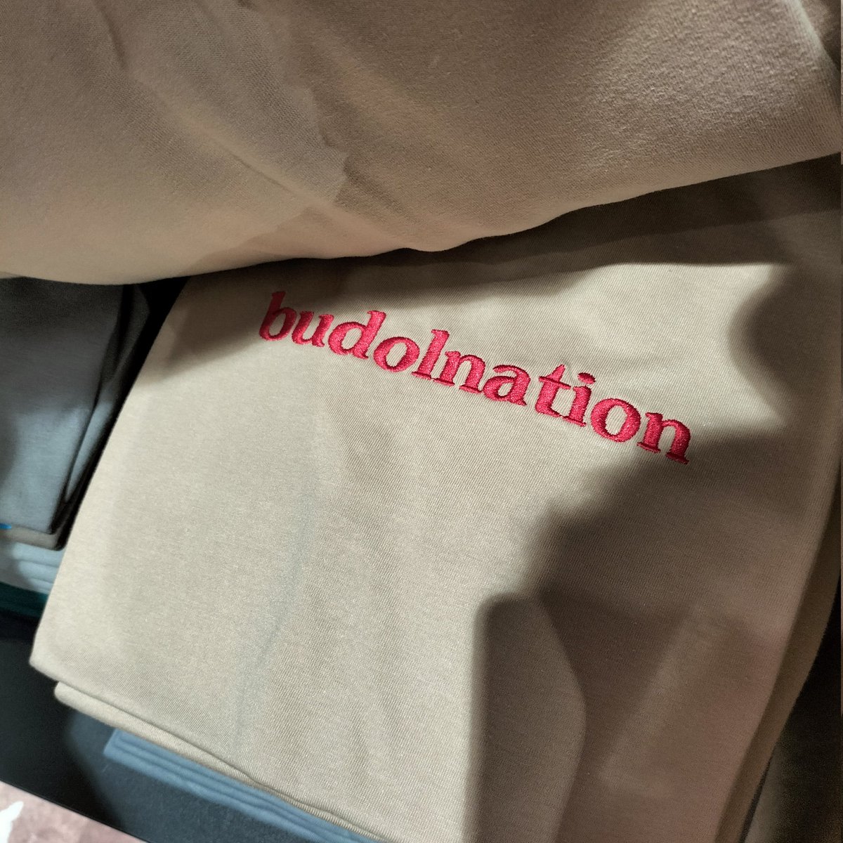 zzongdoll's tweet photo. y'all i found our bns shirt merch ! https://t.co/Bt12LuvFMX