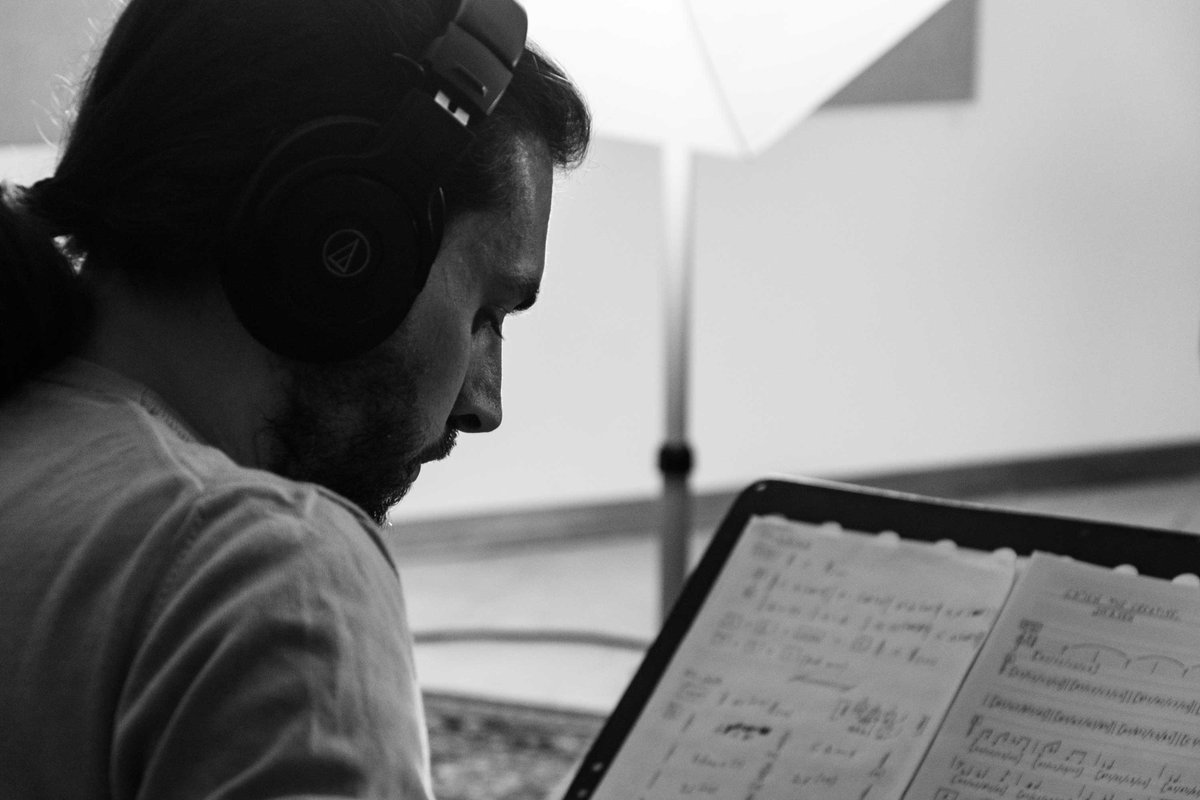 ph <a href="/_map_k_/">Leonardo Corgna</a> 

youtu.be/Vlf-fDnYzXE

#iching #bookofchanges #librodeimutamenti #bass #jazzbass #fender #rotosound #bassplayer #bassplayersunited #fretless #fretlessbass #bassporn #groove #worldmusic #musician #talentedmusicians #recordingstudio #soundtrack