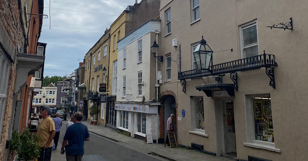 This weeks '600 years' post looks down Sadler Street towards Market Place &amp; The Swan.

Here, we can see Mitre Hotel, which operated as a hotel from 1830 until 1928 (and had been a hotel as far back as 1605!), a horse and carriage as well as several very well dressed Victorians.