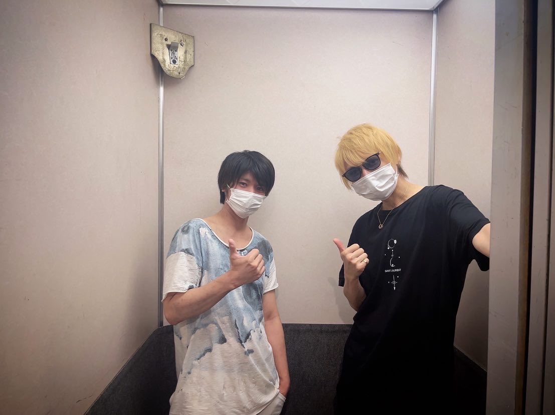 howebar's tweet photo. THANKS!😌💖
UNITYアンソロジー楽しみですね👍あれから20年も過ぎたのかー、あの頃一緒に聴いてた友達とか環境も全て懐かしいなー✨みんな元気してるのかな😌あれから20年、うん俺は今好きなことをやっている👍GLAYが俺の人生の1部になったんだ😀
#UNITYROOTS
#FAMILYAWAY
#GLAY https://t.co/i4d3PCZs0v