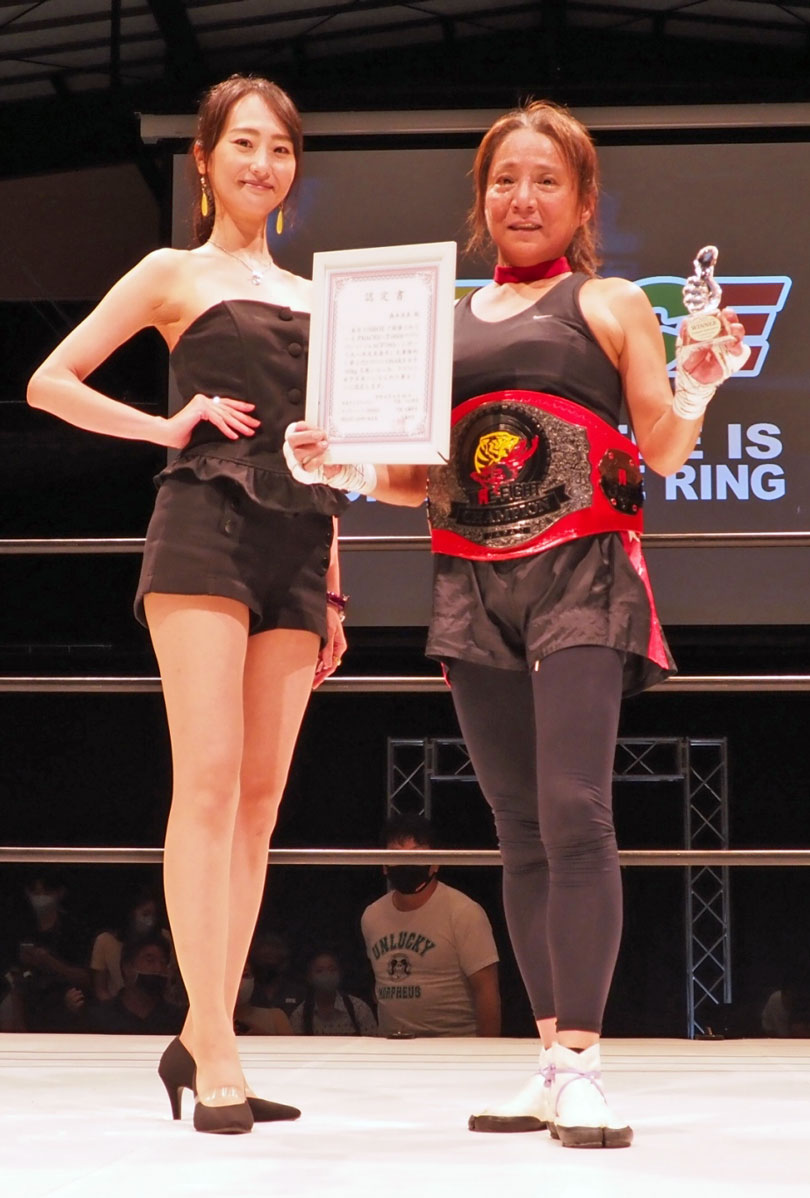 miruhon's tweet photo. PEACE #ハッカー花井 #タイヤファイト 日本一！#森本圭美 #大八木友美

https://t.co/qYypmKvRLE

#週刊ファイト #WeeklyFightMiruhon

#所英男 #池本誠知 #アレクサンダー大塚 #PEACE1 #PEACE2 #ACF #キングダムエルガイツ @izakayaringside #MMA #キックボクシング #道頓堀プロレス #2AW #笹村あやめ https://t.co/MKhye8pDBH