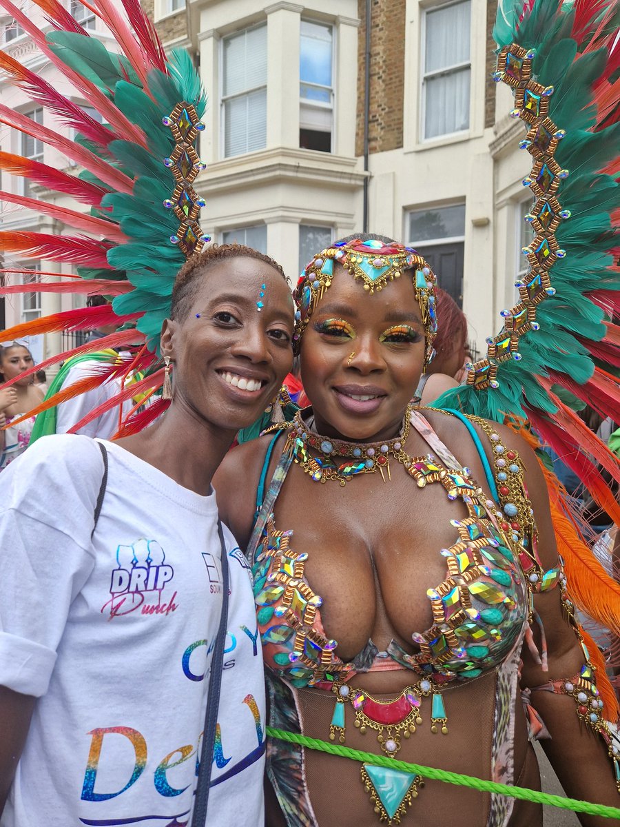 Lady Esi tweet media