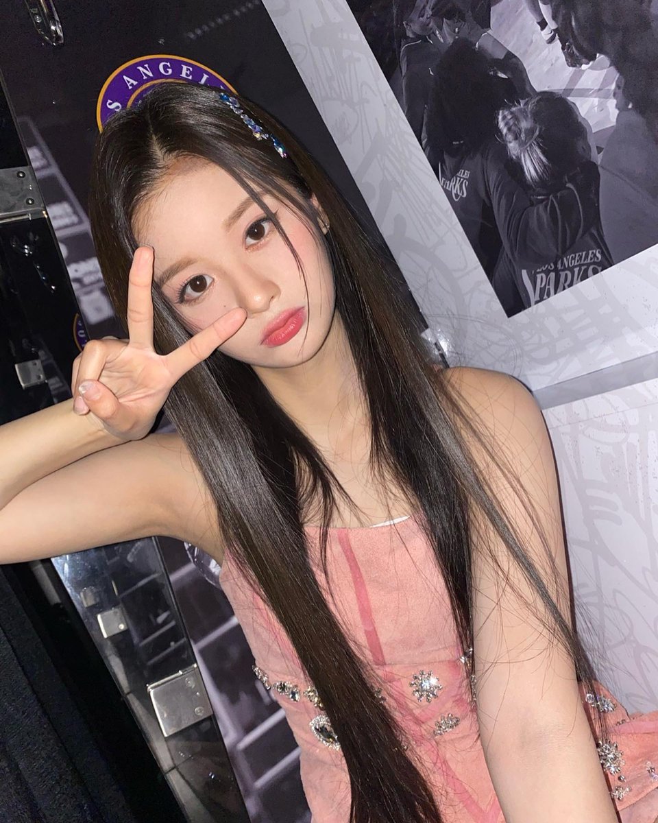 seolsullyoon's tweet photo. Los Angeles was enthrall afterall I decided to click some coruscate pictures while there, all peace or unconsciously making puffy face. Los Angeles manage to steal my heart away, meet later soon. https://t.co/RrkOPLPs2q
