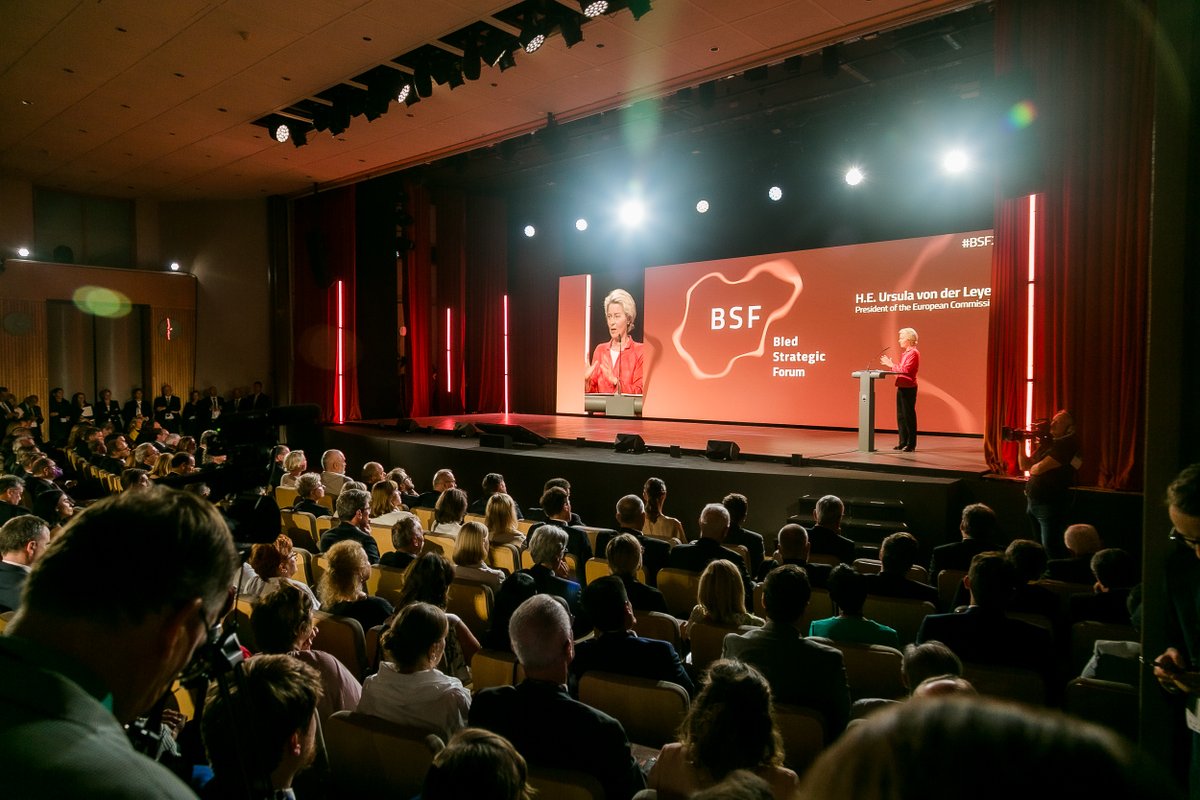 bled_cvb's tweet photo. The 17th @BledStratForum with this year's concept note "The rule of power or the power of rules?" is taking place in Bled these days. 
#bledslovenia #lakebled #ifeelslovenia #sloveniameetings #BSF2022
📷 Aleksandar Domitrica by Bled Strategic Forum https://t.co/hygkcbPNLi