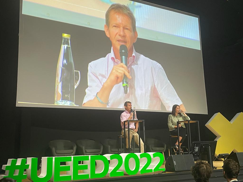 🌿 Live à #UEED2022 🌿

Introduction des #UEED2022 par <a href="/Eva_Sdn/">Eva Sadoun</a> et <a href="/JMJancovici/">Jean-Marc Jancovici</a> 

📢 Sobriété d'urgence ou planifiée : même combat ?  
<a href="/Mouv_ImpactFr/">Mouvement Impact France</a>
