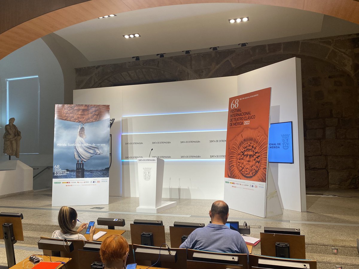 Festival_Merida's tweet photo. 🟠🎭 ¡Todo listo para la última #ruedadeprensa de #Merida68!
#festival #festivaldemerida #merida68 #balance #finaljun https://t.co/740lFs42FV