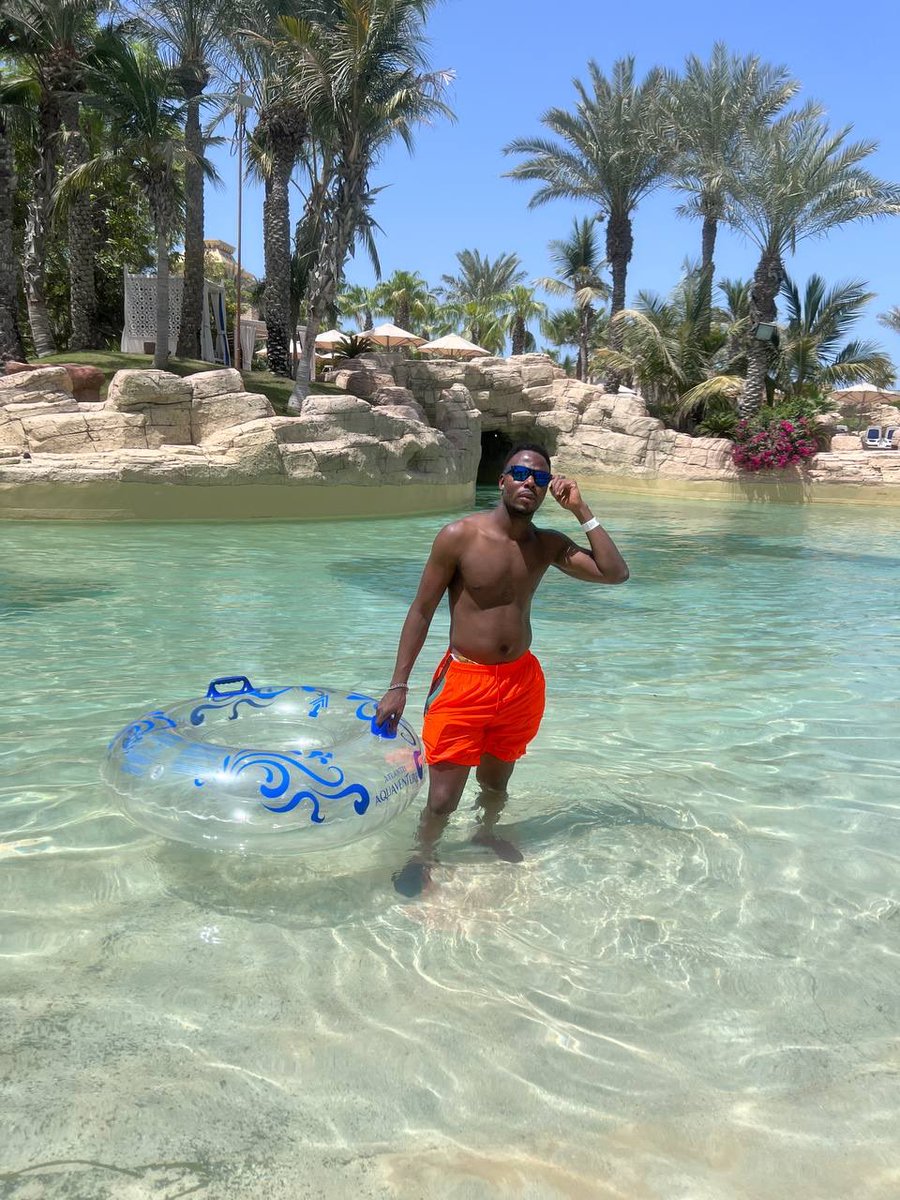 Lyricul_Miracle's tweet photo. Summer 2022🏝🩳🕶 https://t.co/6JHsqpBiDZ
