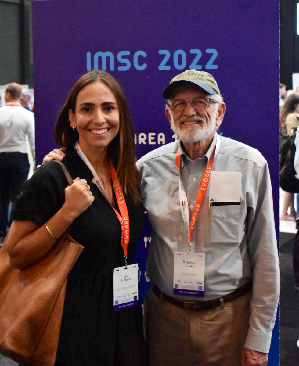 NicolasMorato's tweet image. A wonderful reunion at #IMSC2022! @AstonlabsPurdue @EberlinLab @livia__se