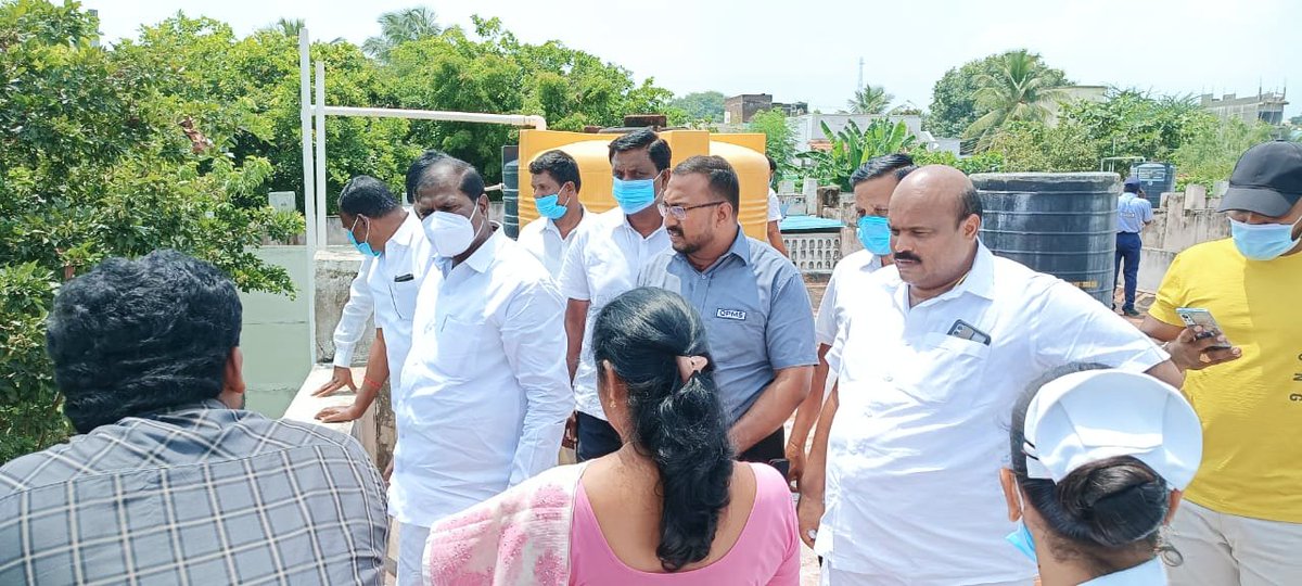 PmkGkm's tweet photo. 30.8.2022 இன்று பென்னாகரம் அரசு மாவட்ட மருத்துவமனை வளாகத்திற்குள் மழை வெள்ளத்தால் தேங்கி நிற்கும் பகுதியை பார்வையிட்டபோது.... https://t.co/SzerZobnOO