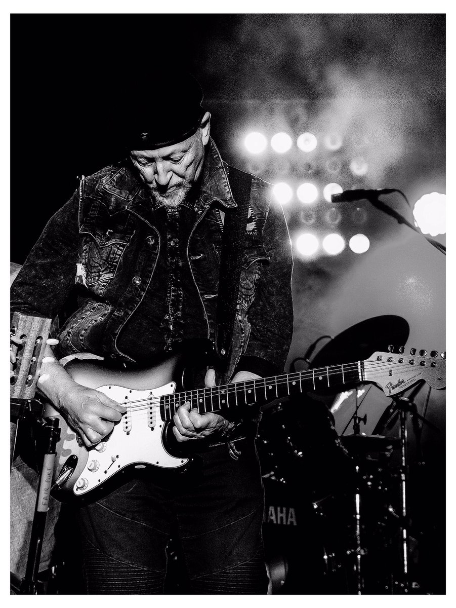 Pops62 ๐๐๐ (@viceversa62) on Twitter photo Richard Thompson at Cropredy 2017 #blackandwhitephotography #photooftheday #photographer #photo #rockandroll #musicphotography #livemusic <a href="/RthompsonMusic/">Richard Thompson</a> <a href="/faircropfest/">Faircropfest</a> #Reportaje #Documentary #streetphotography #smartshots <a href="/BWPMag/">B+W Photography</a> #Monochrome #PhotographyIsArt Richard Thompson at Cropredy 2017 #blackandwhitephotography #photooftheday #photographer #photo #rockandroll #musicphotography #livemusic <a href="/RthompsonMusic/">Richard Thompson</a> <a href="/faircropfest/">Faircropfest</a> #Reportaje #Documentary #streetphotography #smartshots <a href="/BWPMag/">B+W Photography</a> #Monochrome #PhotographyIsArt