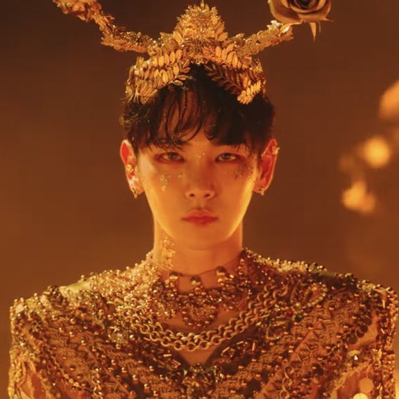 FbZe4GqaAAICfTa?format=jpg&name=small