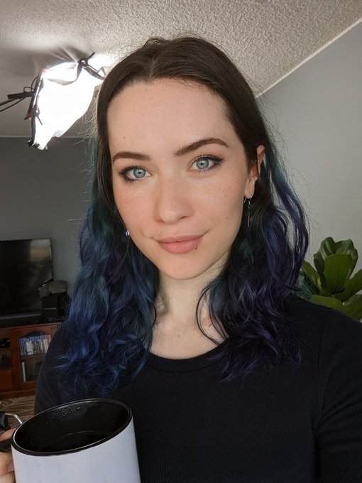Don't read my mug 👀 It's all I drink from at the @CrackerMilk house https://t.co/yOu5cHO9nU