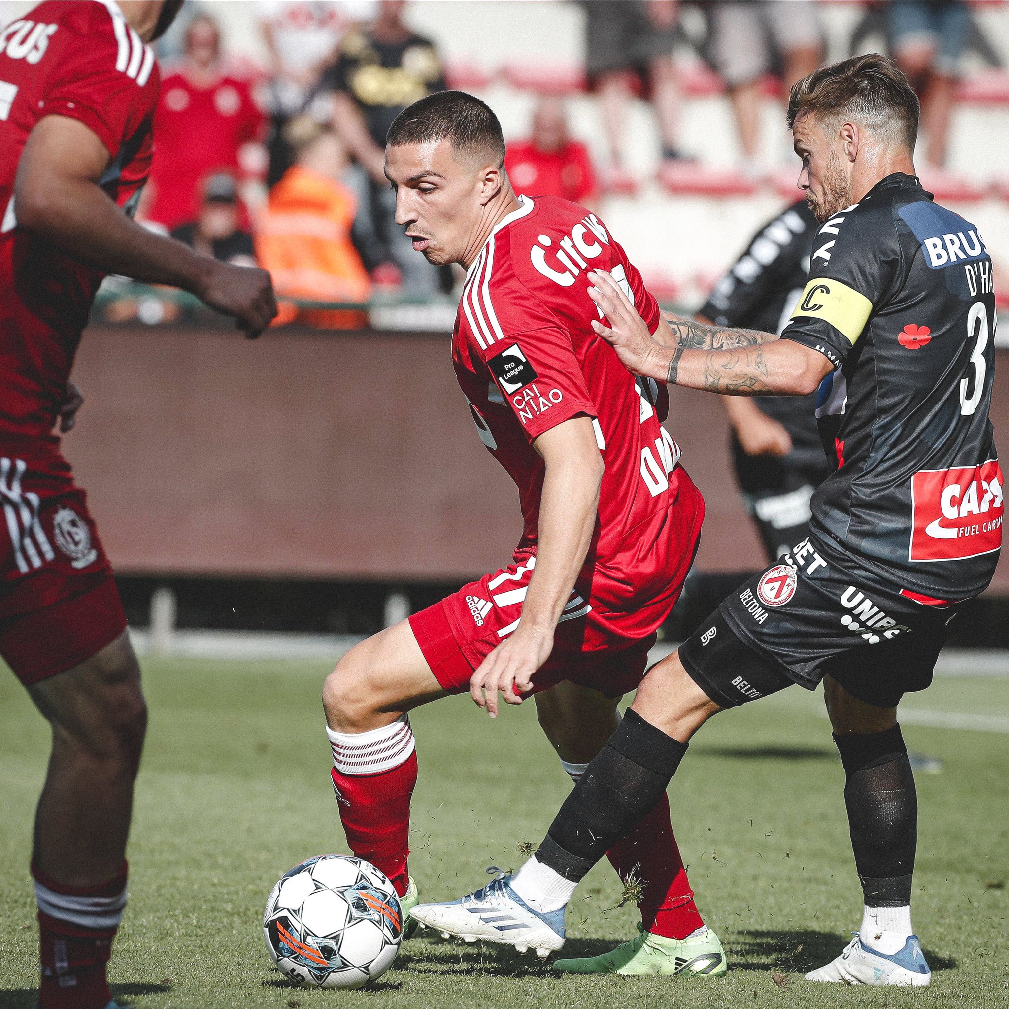 Standard de Liège on Twitter " 𝗙𝗶𝗿𝘀𝘁 official game RSCL COYR 🔴⚪