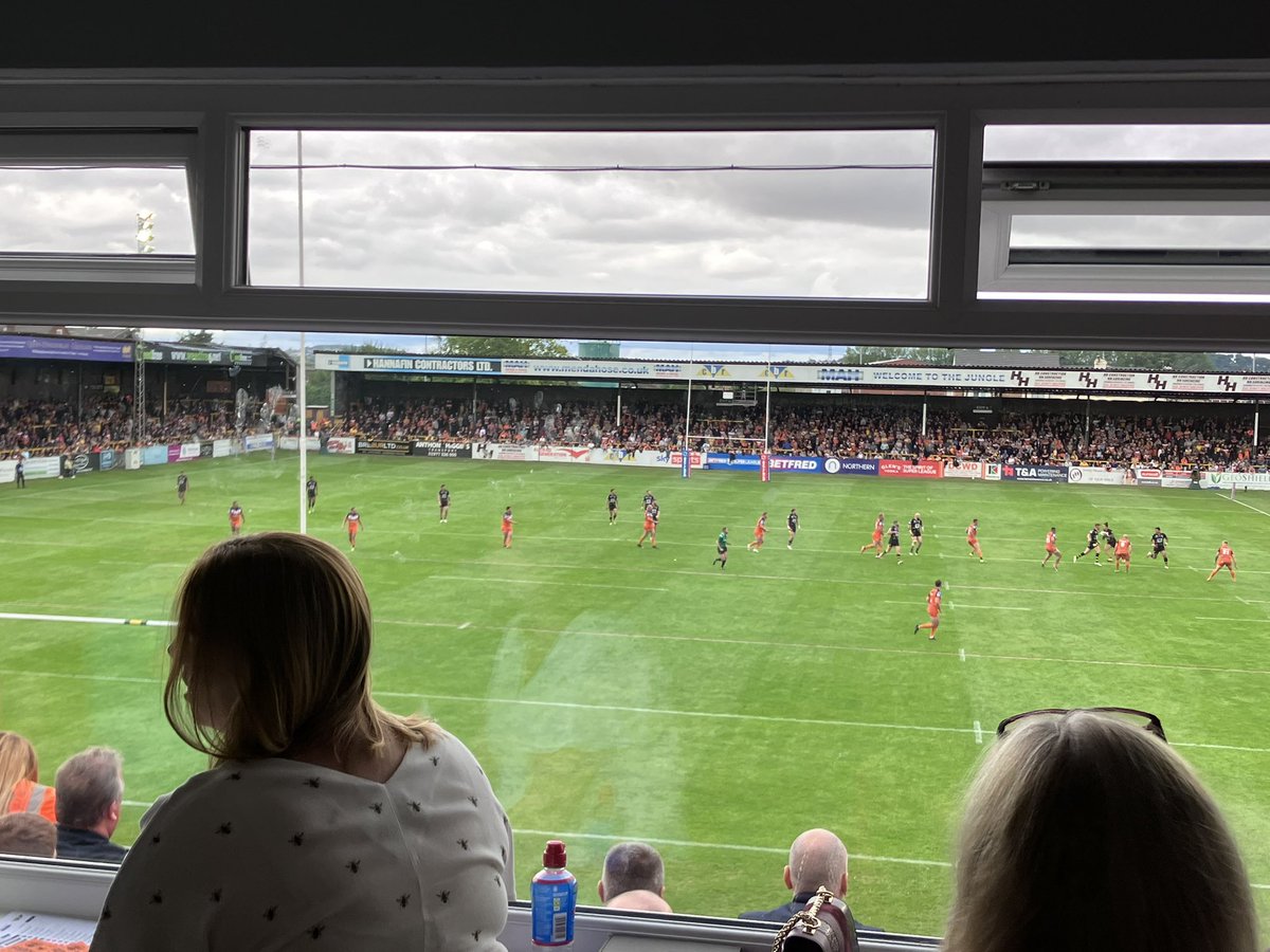 PartridgeSusan's tweet photo. Great afternoon yesterday at Castleford Tigers @CTRLFC. Unlucky Tigers but #Box4Kids still had a super time. Thank you @BWellsTrust and @CastleCommerci1 https://t.co/y1hksllHfz
