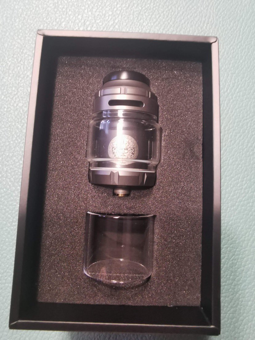 ToxicNovaFR's tweet image. Mon futur achat #GEEKVAP #RECONSTRUSTRUCTIBLE #ZEUSX #VAP #CLOUD