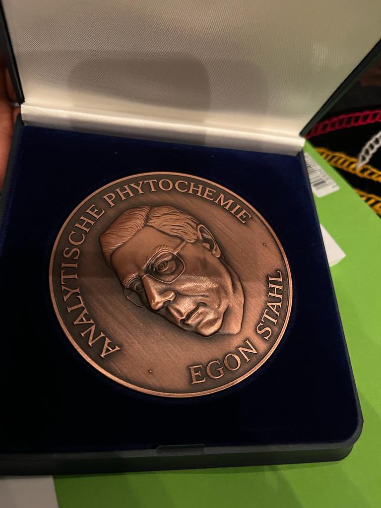 CBIOS_'s tweet photo. Congratulations @Gently2016 for the Egon-Stahl-Award in Bronze received in the “70th International Congress and Annual Meeting of the Society for Medicinal Plant and Natural Product Research (GA)”, August 28-31, 2022 in Thessaloniki, Greece 🔝🧪🤩@PhytoChemLab @ULusofona @UAHes https://t.co/WQZIx3gzic